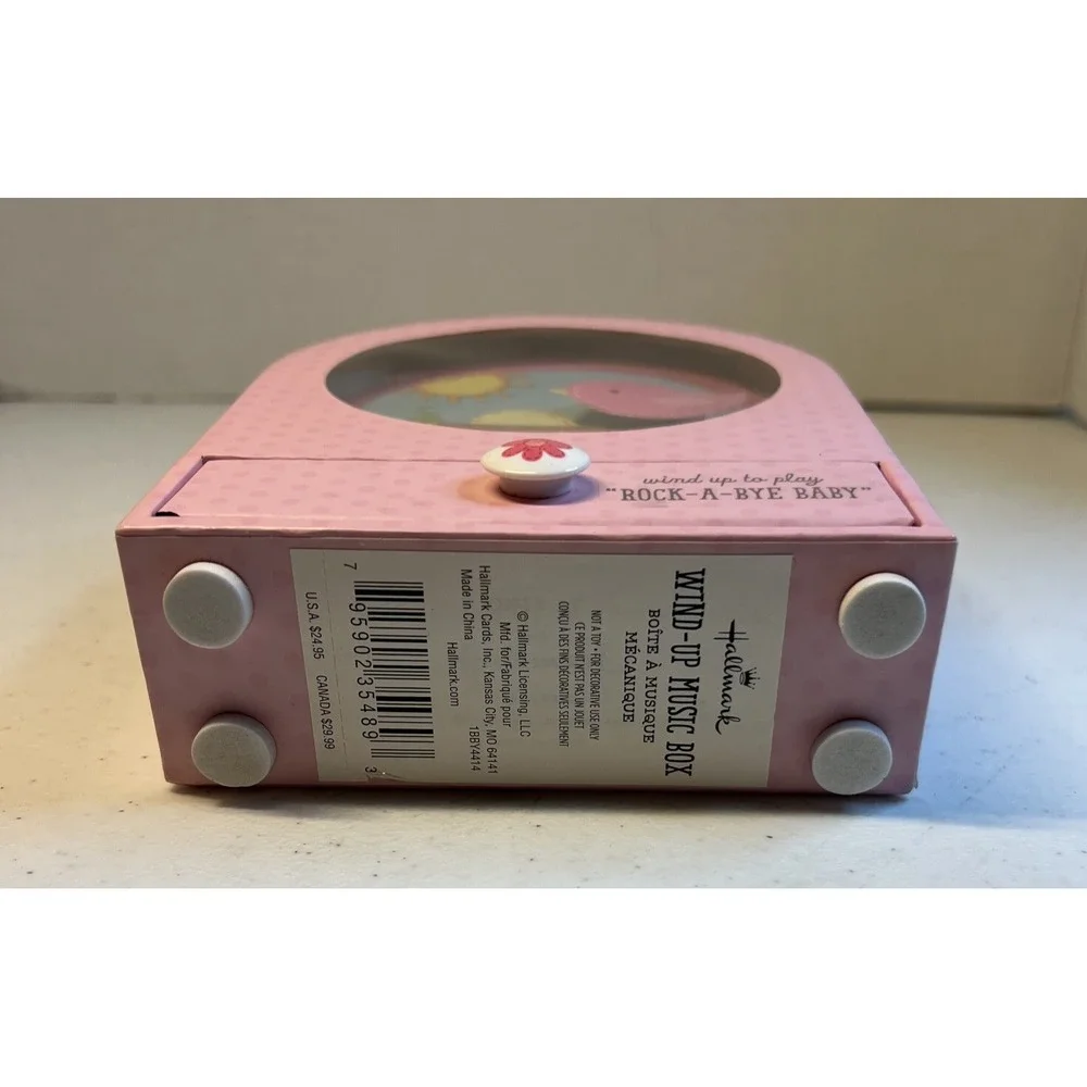Hallmark Wind-up Music Box Animated Plays 